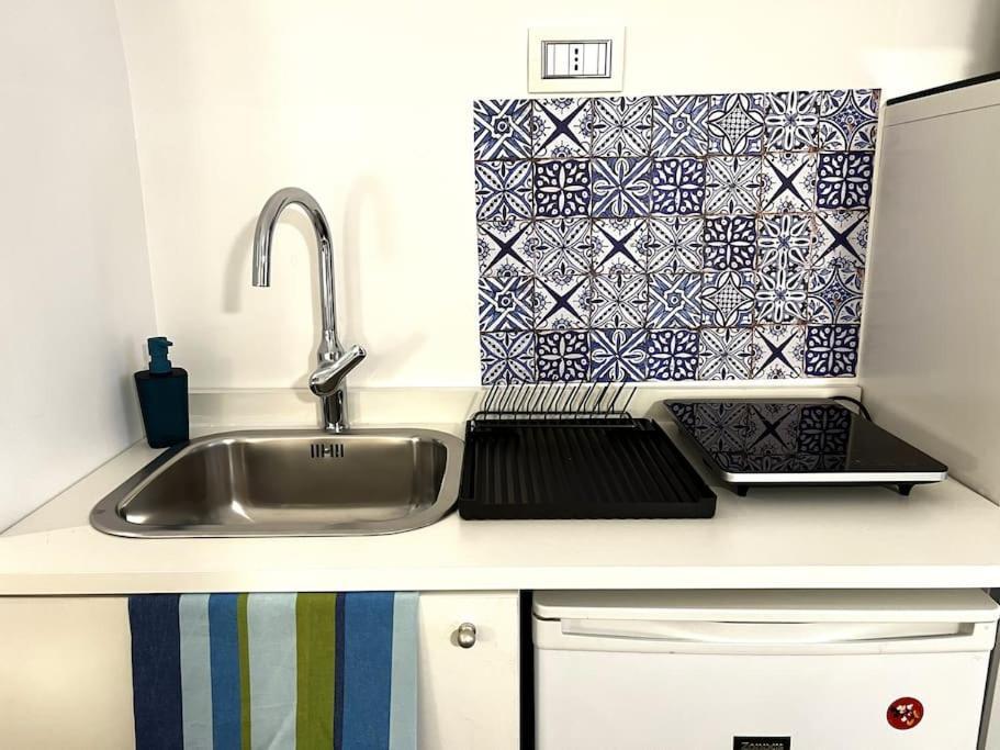 Tiny House In Centro Bari Exterior foto